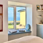 Ocean View Guestrooms Дулин