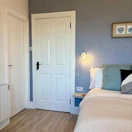 Ocean View Guestrooms Bed & Breakfast