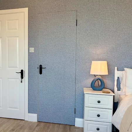 Ocean View Guestrooms Bed & Breakfast
