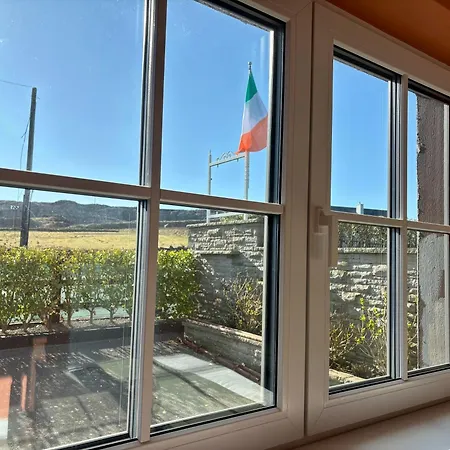 Ocean View Guestrooms Bed & Breakfast *